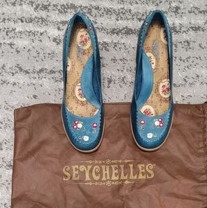 Seychelles Turquoise Leather & Suede Pumps with Embroidery